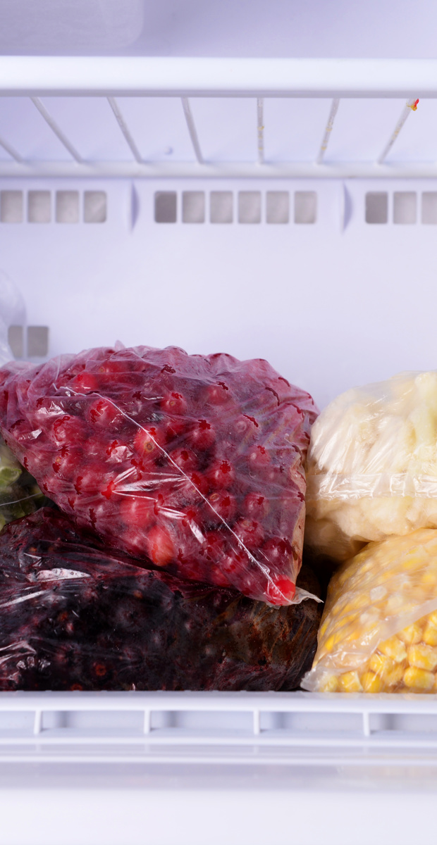 How to freeze and thaw food safely?