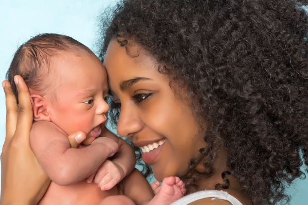 Est-ce que votre alimentation pendant l’allaitement peut causer des gaz à votre bébé ?